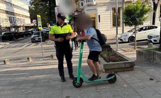 Полиция взялась за самокатчиков и велосипедистов