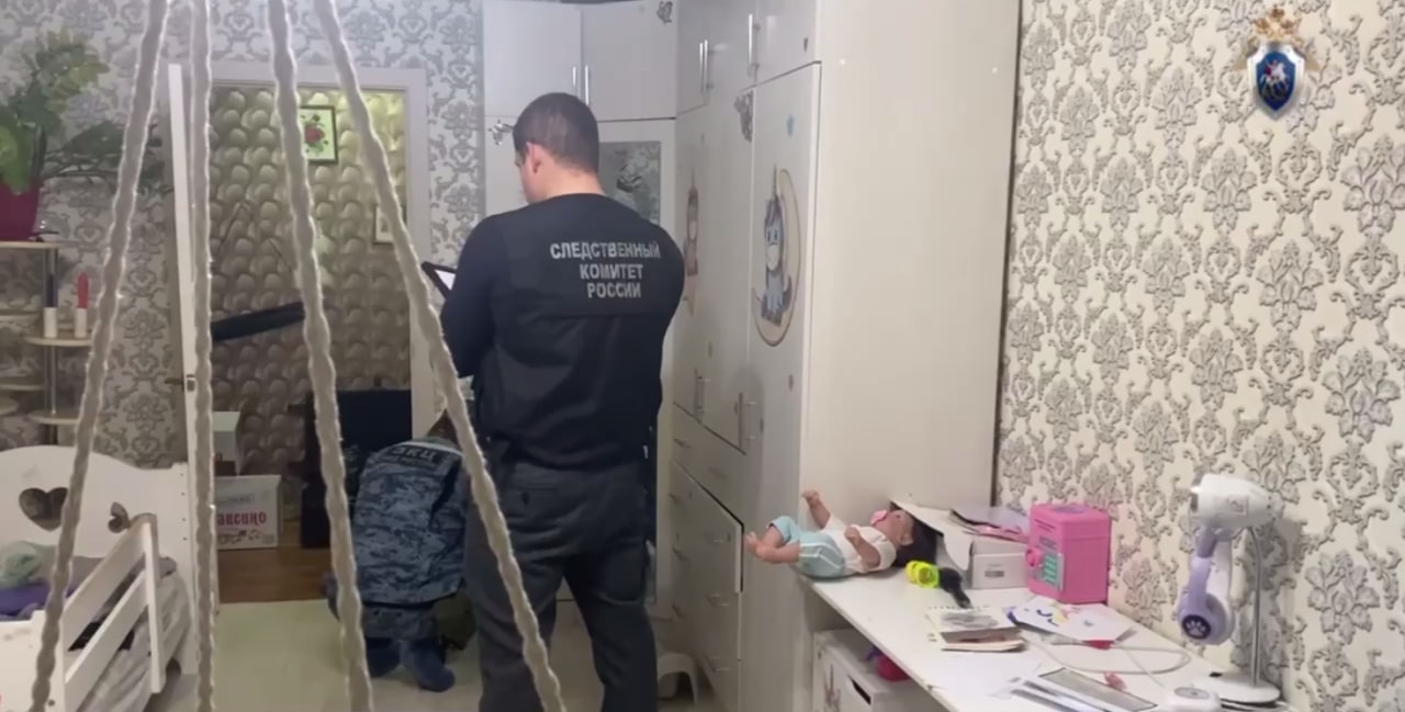 13-летняя девочка зарезала двух своих младших сестер