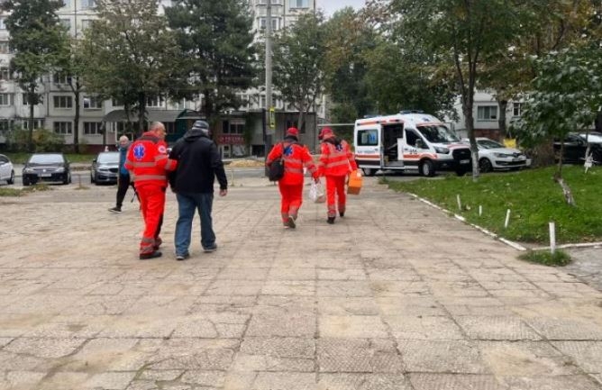 На избирательном участке мужчине пришлось вызвать скорую