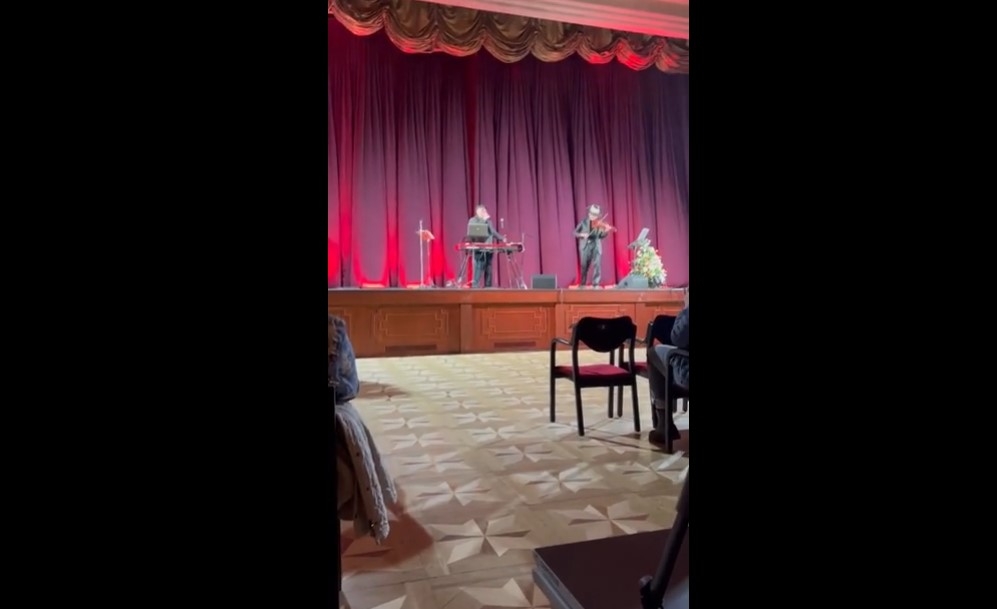 Руководство "Филармонии" извинилось на исполнение песни "Катюша"