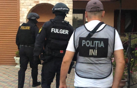 В Молдове проводят более 55 обысков по делу о подготовке массовых беспорядков с обучением в Сербии