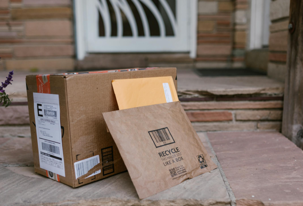 Онлайн-покупки в Молдове подорожают: НДС хотят включать сразу в цену товара